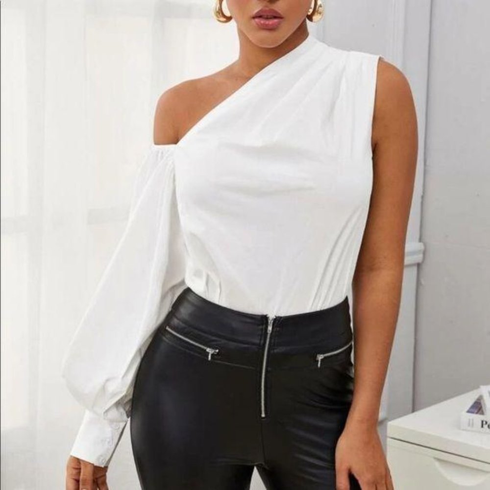 Trendy one shoulder white puff sleeve top - Picture 3 of 5
